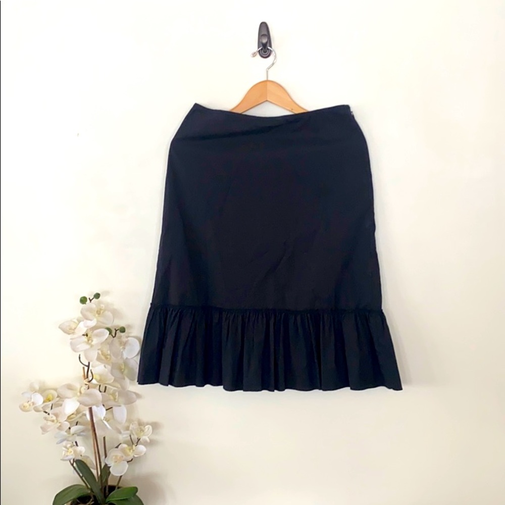 💃J. Crew Size 4 Black Ruffle bottom LINER skirt!